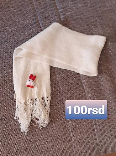 decije sandale ciciban: Beli pleteni šal za decu sa resama i ukrasnom aplikacijom zeke (crvene — 1