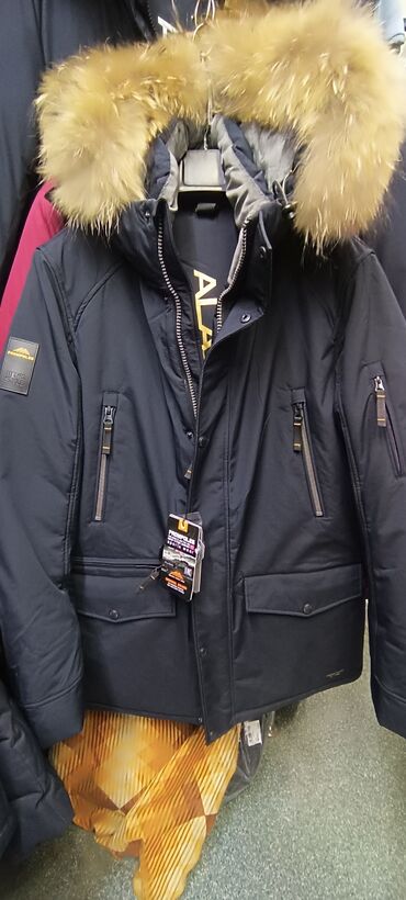 мужское куртки: Куртка S (EU 36), M (EU 38), XL (EU 42), цвет - Черный