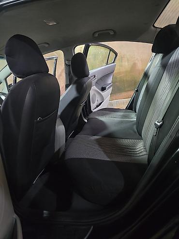 skoda rapid: Kia Forte sedan - Kuzov: 4 qapılı sedan, qara rəng - Mühərrik və — 9