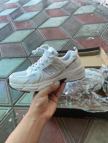 купить кроссовки баскетбольные: Мужские кроссовки, 41, New Balance, Новый, цвет - Белый