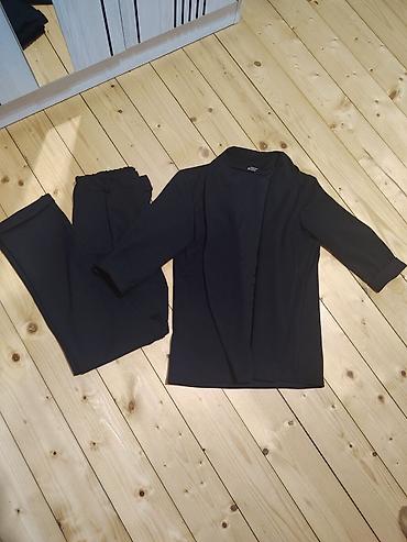 Женская одежда: Qara qadın kostyumu – şalvar + qolsuz/blazer tipli üst - Rəng: Mat — 1