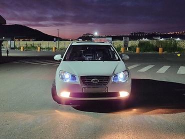 92: Hyundai Elantra: 2 l | 2009 il Sedan — 4