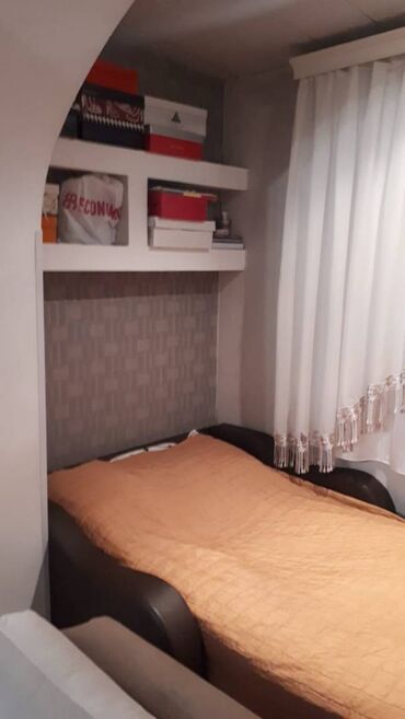 Uzunmüddətli kirayə mənzillər: Nizami rayonu, Neftçilər metrosunun yaxınlığında yerləşən 5 mərtəbəli — 14