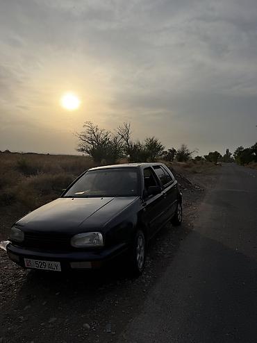 Volkswagen: Volkswagen Golf: 1992 г., 1.8 л, Механика, Бензин, Хэтчбэк — 7