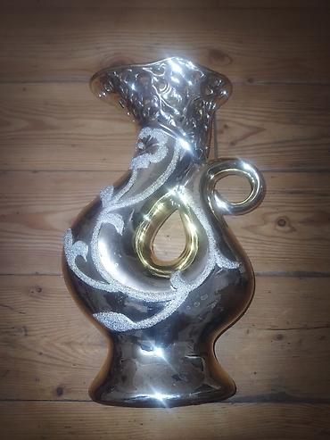 Bir vaza, Keramika