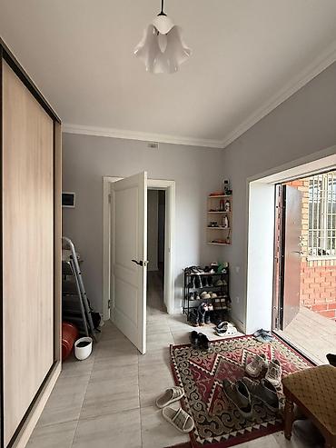 Продажа коттеджей и домов: Продаётся двухэтажный дом с цокольным этажом в селе Орто-Сай — 25