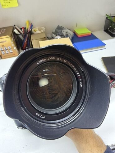 Fotokameralar: Canon DSLR fotoqrafiya dəsti Tərkib: - Canon peşəkar DSLR fotoaparat — 6