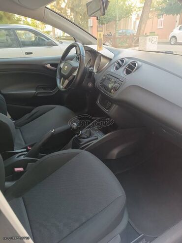 Seat: Seat Ibiza: 1.4 l | 2010 year | 139000 km. Hatchback