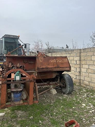 yükləyici traktor: Kənd təsərrüfatı üçün pres yığan qoşqulu texnika – “Kirgizstan” — 2