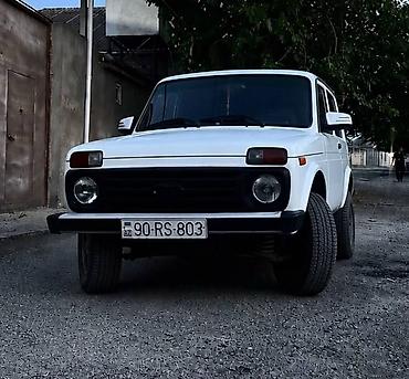niva oturacaqlar: LADA Niva ağ rəngdə! (Satılmır! Yalnız barter olunur!!) maşının tək — 4