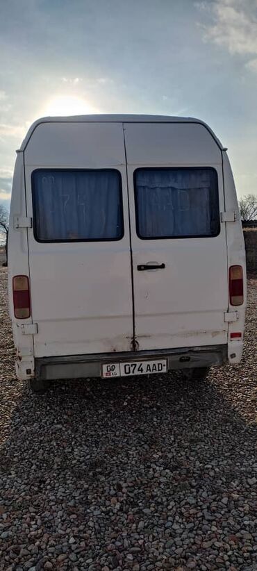 грузовой вольво: Mercedes-Benz T1: 1992 г., 3 л, Механика, Дизель, Бус