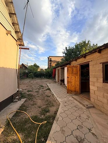хозблок: Продается домв доме 5 комнаты, зал,санузел, кухня, в доме полы — 3