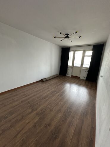 цокольное помещение аренда: 1 комната, 32 м², 104 серия, 4 этаж, Старый ремонт