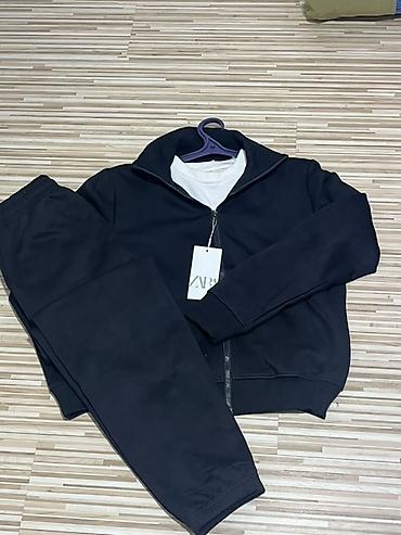 дешевые: Спортивный костюм ZARA, черный цвет. ОСТАЛИСЬ ПОСЛЕДНИЕ РАЗМЕРЫ — 2