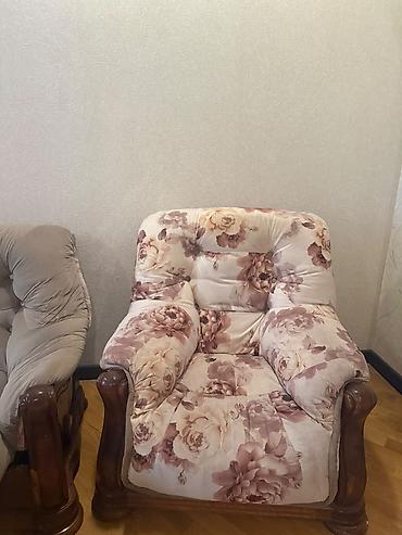 divan satılır: Divan ve iki kreslolar satilir tecili,temiz saxlanilib,ter temiz — 2
