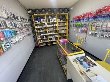 Mağazalar: Hazır biznes satılır! Telefon mağazası çox münasib qiymətə. Arenda — 2