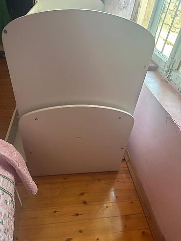 ikinci el barbi evi: Oğlan və qız üçün, İşlənmiş, Dördbucaq, Beşik, Dəstsiz, Matras ilə — 6