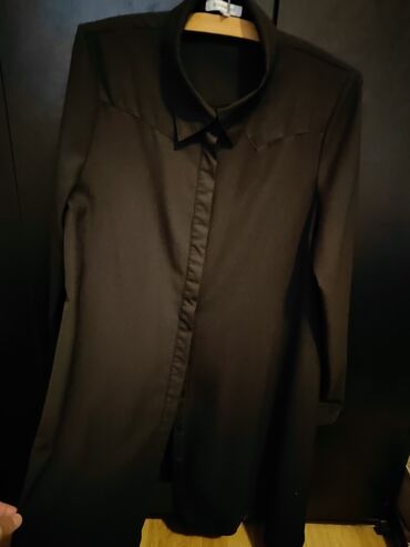 pamučne košulje: L (EU 40), Jednobojni, bоја - Crna