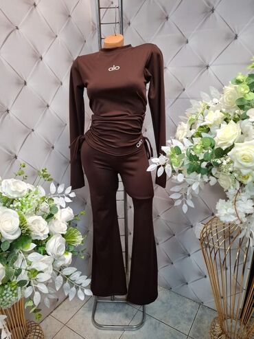 Gornji i donji deo: 💫Komplet mokra likra 3000 din 🙂 — 3