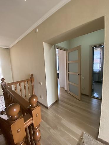 Долгосрочная аренда домов: 210 м², 6 комнат — 15