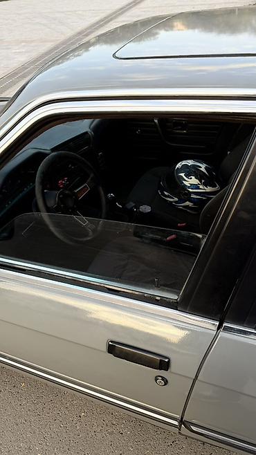 голыф 4: BMW 3 series: 1988 г., 3 л, Механика, Бензин, Седан — 7