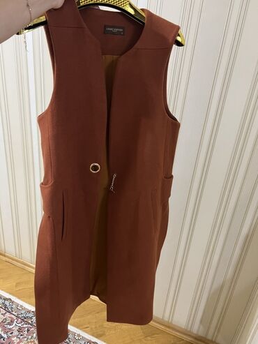 toxunma qadın jiletkaları: Jilet, Louis Vuitton, S (EU 36)