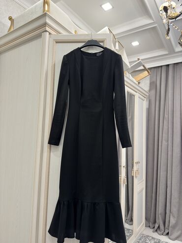 платье на новый год: Вечернее платье, Классическое, Длинная модель, С рукавами, S (EU 36)