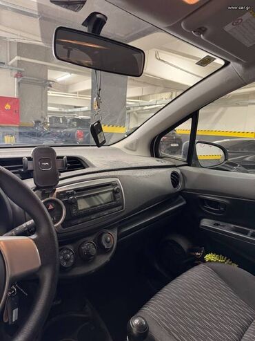 Toyota: Toyota Yaris: 1.3 l. | 2012 έ. Χάτσμπακ — 15