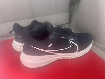 Мужская обувь: Nike Pegasus 40 kişi qaçış krosovkası - Rəng: qara üst, ağ orta/alt — 1