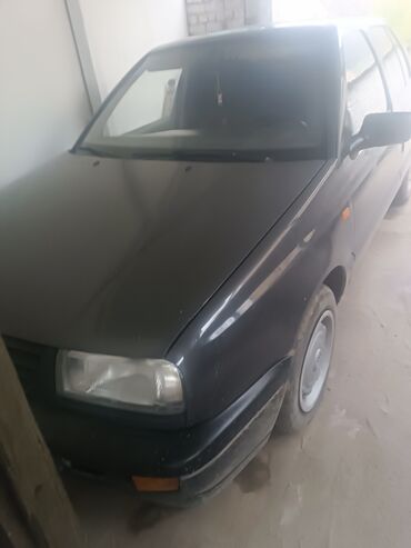 Volkswagen: Volkswagen Vento: 1993 г., 1.8 л, Механика, Бензин, Седан