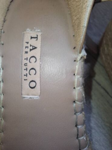 Basanoşka və səndəllər: Ölçü: 40, Yeni — 9