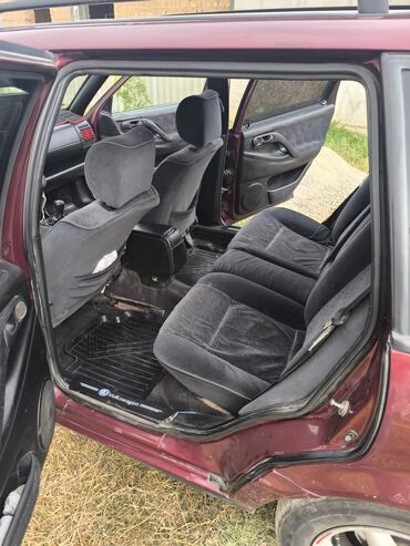 Volkswagen: Volkswagen Passat Variant: 1995 г., 2 л, Механика, Бензин, Универсал — 7