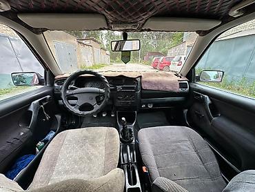 Volkswagen: Volkswagen Vento: 1993 г., 1.8 л, Механика, Бензин, Седан at lalafo.kg — 9 Volkswagen: Volkswagen Vento: 1993 г., 1.8 л, Механика, Бензин, Седан — 9
