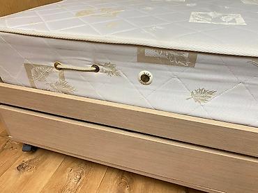 used bed: Односпальная кровать, Б/у, С ящиком для хранения, длина - 205 см — 9