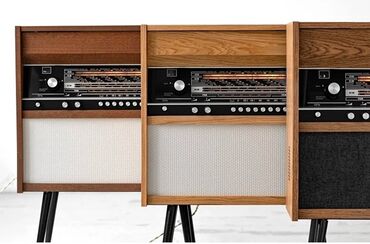 bluetooth mikrafon: Retro üslubun zirvəsi. Riqonda radiolası. İdeal vəziyyətdə. Ayaqları