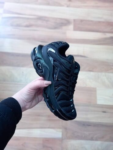 Women's Sneakers and athletic shoes: 41 — 13