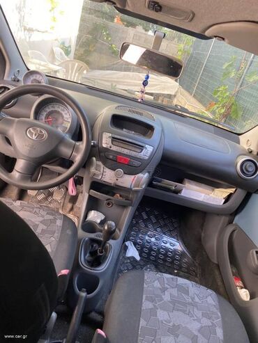 Toyota: Toyota Aygo: 1 l. | 2006 έ. Χάτσμπακ — 9