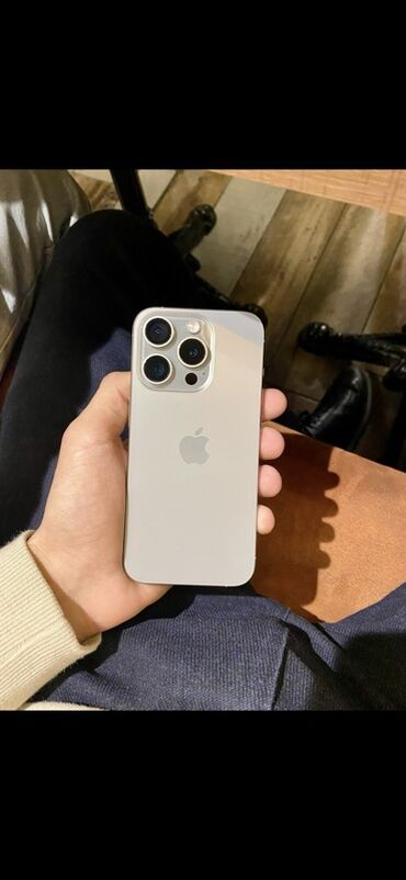 Apple iPhone: IPhone 15 Pro, 256 GB, Natural Titanium, Face ID — 10