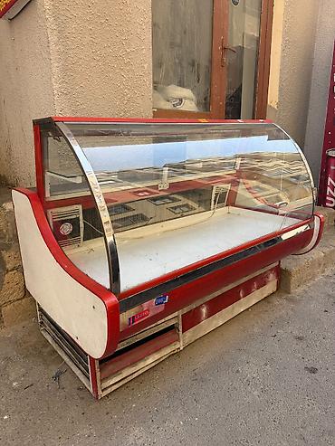 kreditle kompressor: Soyuducu vitrin – 1,8–2,0 m təxminən ön panel uzunluğu, şüşə qabarıq — 4