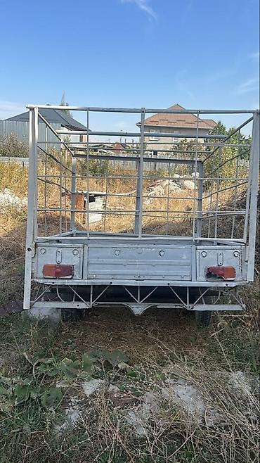 прокол дороги: Прицеп грузовой с бортовой платформой и верхним каркасом под — 2