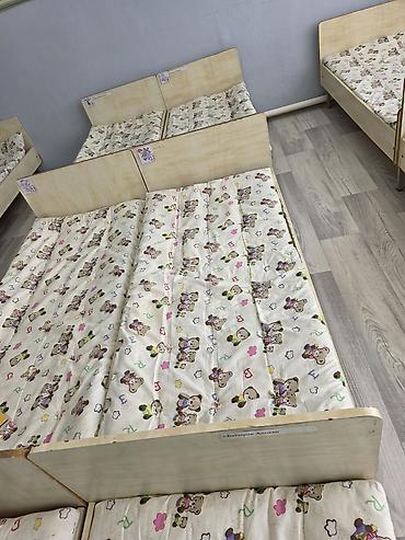 bed sheets: Двухъярусная детская кровать, Б/у, ЛДСП, цвет - Бежевый — 1