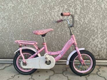 велосипеды аренда: Продаю детский велосипед для девочек на возраст от 2 - 4 лет. Размер