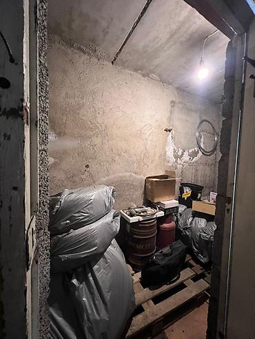 Продажа квартир: 5 и более комнат, 150 м² — 28