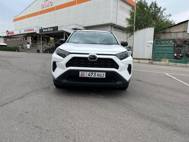 Toyota: Toyota RAV4: 2021 г., 2.5 л, Автомат, Бензин, Кроссовер