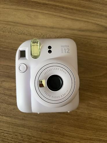 goruntu kamera: Fujifilm Instax mini 12 ani fotoaparatı – pastel bənövşəyi rəngdə — 1