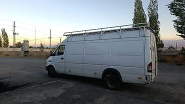 Грузовой фургон белого цвета с высокой крышей и удлинённой базой at lalafo.kg Грузовой фургон белого цвета с высокой крышей и удлинённой базой
