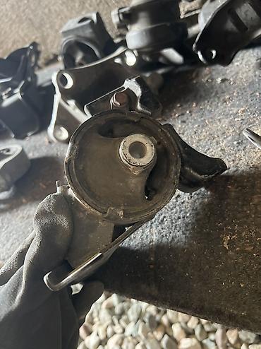 5 139 7: Подушка коробки передач Honda Б/у, Оригинал, Япония — 3