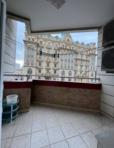 Uzunmüddətli kirayə mənzillər: Tibb Universiteti yaxınlığında 16 mərtəbəli binanın 4-cü mərtəbəsində — 12