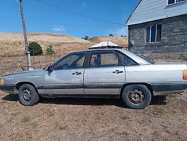 рул: Audi 100: 1984 г., Бензин, Седан — 5