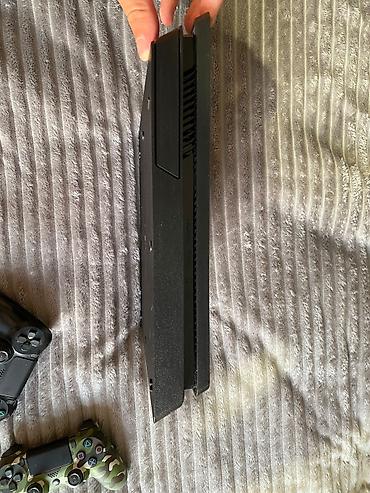 2.el playstation 4: Sony PlayStation 4 Xüsusiyyətlər: 500gb yaddaş Kompakt, nazik korpus — 5